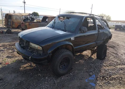 2000 Chevrolet Blazer Ls z USA, uszkodzony, nr VIN 1GNCT18W9YK187037